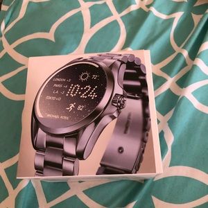Like new mk smart watch